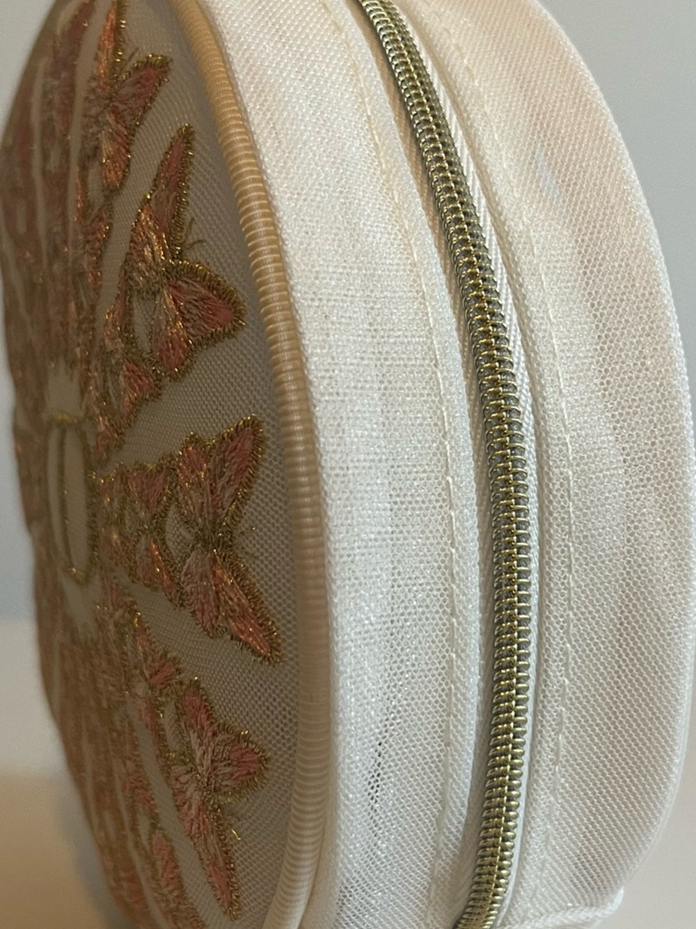 Authentic Dior Beauty Pink & Gold Embroidered Butterfly Round Mesh Makeup Pouch - Picture 3 of 10